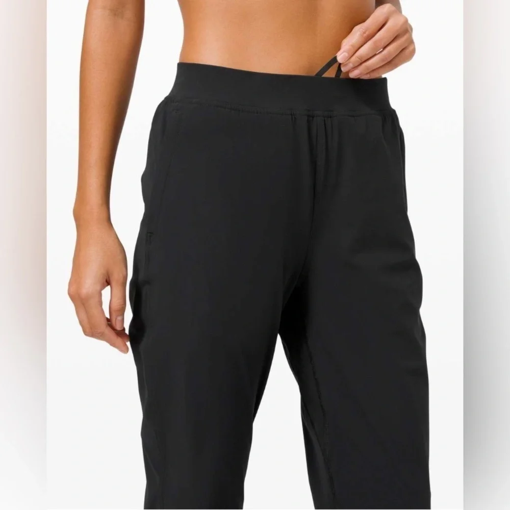 Lululemon Adapted State Jogger in Black